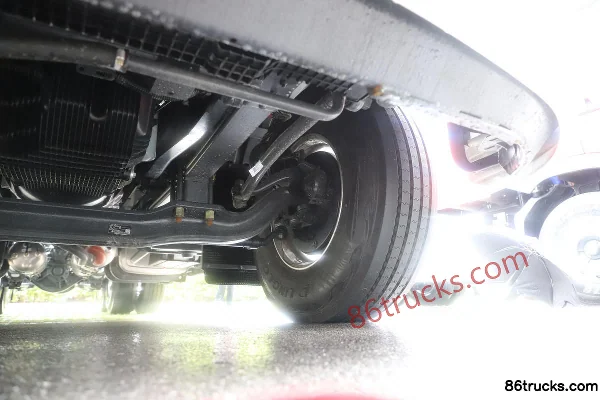 Dongfeng Liuqi Chenglong T7 560hp 6X4(10 wheels) AMT Automatic Tractor Truck (China VI) (with Hydraulic Retarder) Chassis (3) | 86Trucks