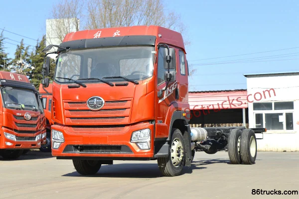 FAW Jiefang Qingdao JK6 camion moyen 220 ch 4X2(6 roues) 6,8 m camion porteur plateau (rapport 4,333) Extérieur (3) | 86Trucks