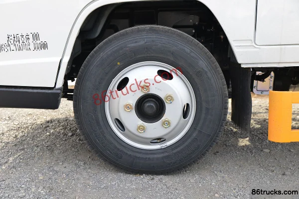 JMC Shunda Narrow Body 2022 Model 122 hp 4X2(6 wheels) 3.25m Double Row Flatbed Light Truck (China VI) Chassis (3) | 86Trucks