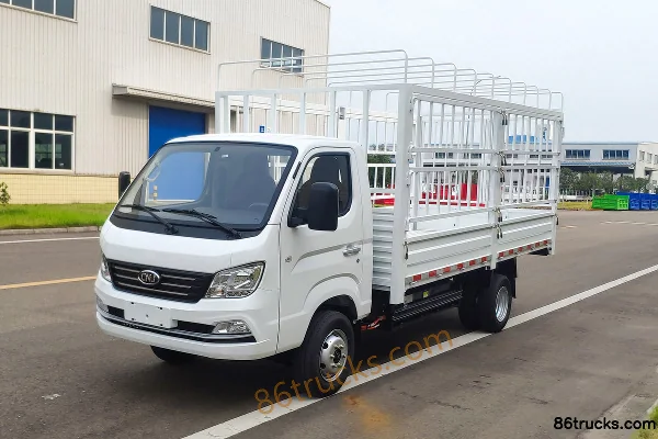 NanJun Ruibao Luxury Edition 3.5T 4.12m Single Row Pure Electric Stake Mini Truck 55.7kWh 4X2(6 wheels) Exterior (3) | 86Trucks