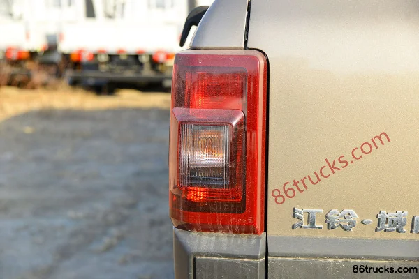 JMC Yuhu 7 2022 Shuxiang 2.0T Diesel 141hp 2WD Automatic Standard Wheelbase Double Row Pickup Body (6) | 86Trucks