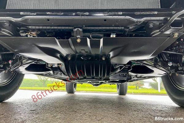 Qingling Isuzu Daka TAGA H Luxe 3.0T diesel 150 ch 4x4(6 roues) automatique double cabine benne longue Châssis (1) | 86Trucks