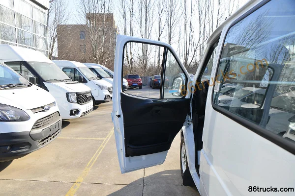 JMC Teshun EV 4.944m Pure Electric Multi-Purpose Passenger Vehicle (Medium Roof) 60.16kWh Cab (1) | 86Trucks