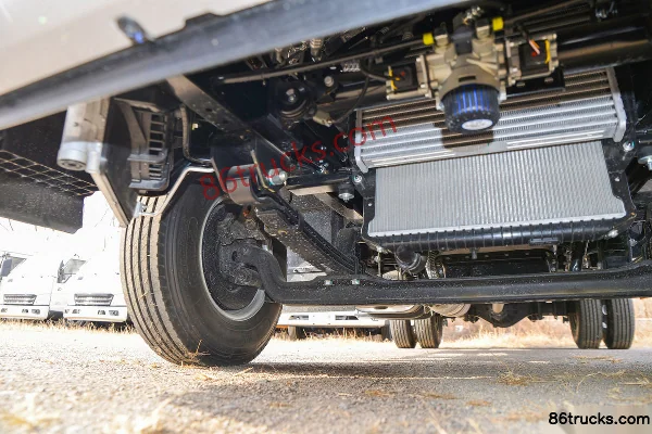 JMC Kaiyun+ Wide Body 146 hp 4X2(6 wheels) 4.2m single-row van light truck (China VI) (6-speed) Chassis (2) | 86Trucks