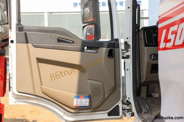 SHACMAN Delong L5000 Super Value Edition 260hp 4X2(6 wheels) 9.8m Van Cargo Truck (China VI) Cab (2) | 86Trucks