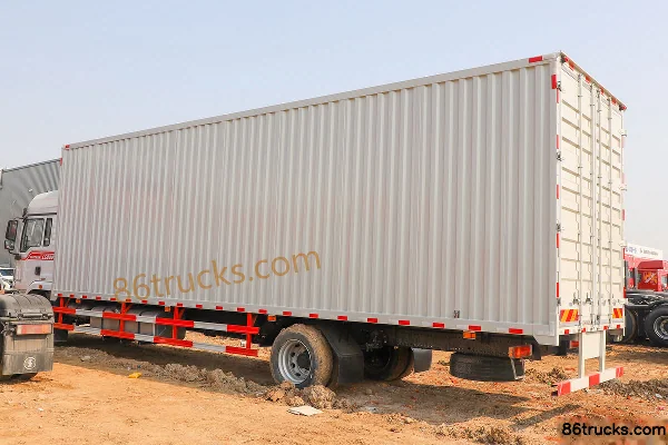 SHACMAN Delong L5000 Super Value Edition 260hp 4X2(6 wheels) 9.8m Van Cargo Truck (China VI) Body (1) | 86Trucks