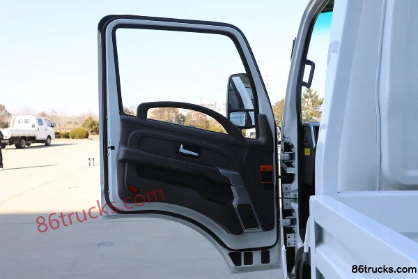 Feidi V1 Series 110 hp 4X2(6 wheels) 3.66m single-row flatbed light truck Cab (1) | 86Trucks