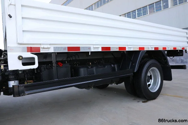 Feidi V1 Series 110 hp 4X2(6 wheels) 3.66m single-row flatbed light truck Chassis (1) | 86Trucks