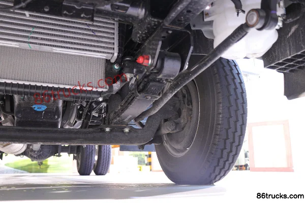 JMC Kaiyun+ Furniture Edition 129 hp 4X2(6 wheels) 3.8m single-row van light truck (China VI) Chassis (3) | 86Trucks
