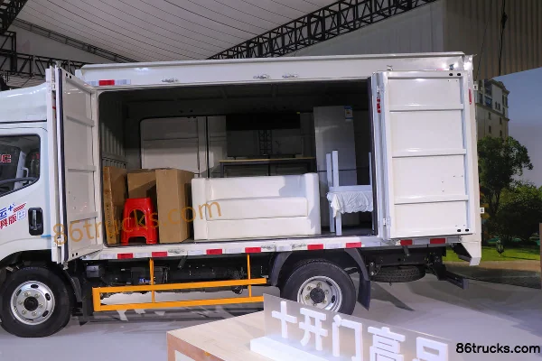JMC Kaiyun+ Furniture Edition 129 hp 4X2(6 wheels) 3.8m single-row van light truck (China VI) Body (1) | 86Trucks