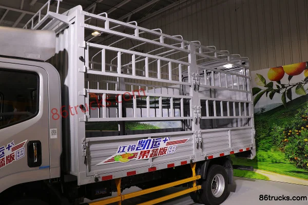 JMC Kaiyun+ Wide Body 2.5L Diesel 156hp 4X2(6 wheels) WLY 6-speed Hydraulic Brake 3.8m One-and-a-half Row Stake Truck (1) | 86Trucks