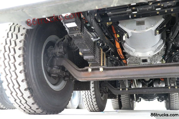 FAW Jiefang J6P 8X4(12 roues) 5,8 m camion benne électrique pur 423 kWh Châssis (2) | 86Trucks