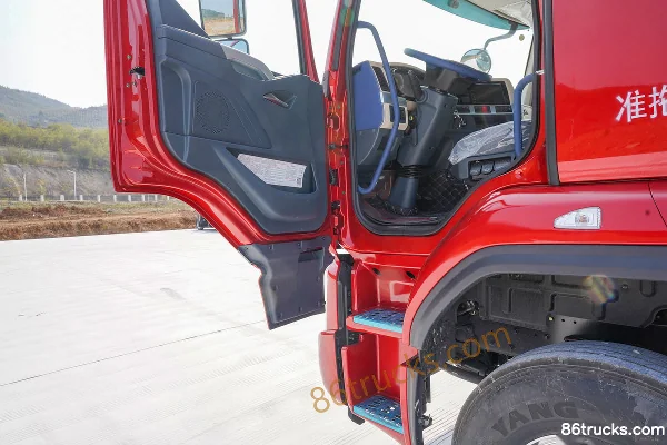 Dongfeng H5 11L Diesel 480 hp 6X4(10 wheels) Fast Gear 12-Speed Tractor Truck Cab (2) | 86Trucks