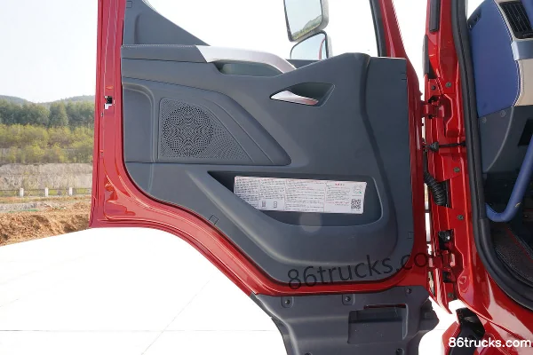 Dongfeng H5 11L Diesel 480 hp 6X4(10 wheels) Fast Gear 12-Speed Tractor Truck Cab (1) | 86Trucks