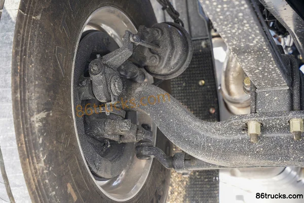 Dongfeng H5 11L Diesel 480 hp 6X4(10 wheels) Fast Gear 12-Speed Tractor Truck Chassis (2) | 86Trucks
