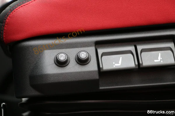 FAW Jiefang J6G Linghang Edition 260hp 6X2(8 wheels) 9.7m Box Cargo Truck (China VI) Cab (3) | 86Trucks
