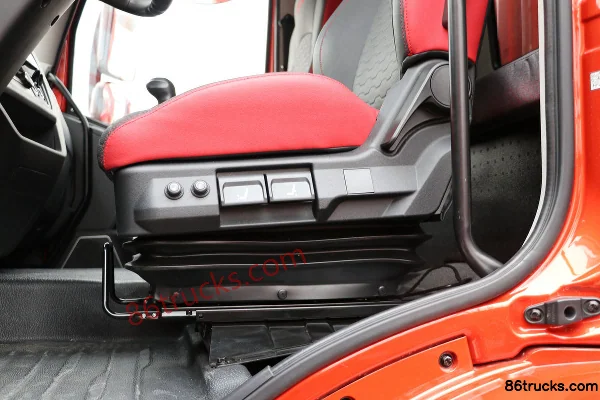FAW Jiefang J6G Linghang Edition 260hp 6X2(8 wheels) 9.7m Box Cargo Truck (China VI) Cab (2) | 86Trucks