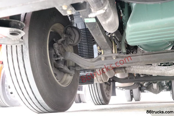 FAW Jiefang J6G Linghang Edition 260hp 6X2(8 wheels) 9.7m Box Cargo Truck (China VI) Chassis (2) | 86Trucks