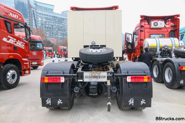 FAW Jiefang Qingdao JH6 camion lourd version Leader 510 ch 6X4(10 roues) tracteur routier au CNG (avec ralentisseur hydraulique) Extérieur (
