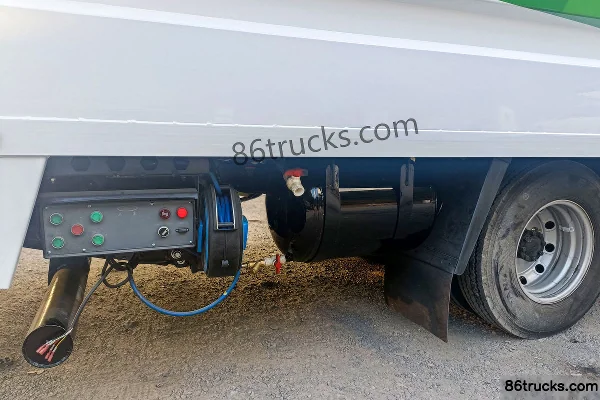 JAC Shuailing i5 7.4T 4.8m Electric Garbage Truck 89.12kWh 4X2(6 wheels) Chassis (1) | 86Trucks