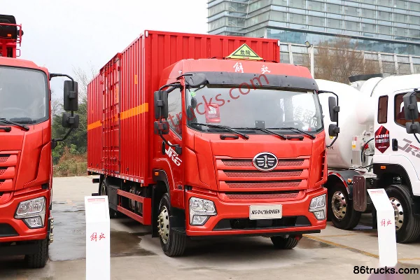 FAW Jiefang Qingdao JK6 220hp 4X2(6 wheels) 7.8m van hazardous materials truck Exterior