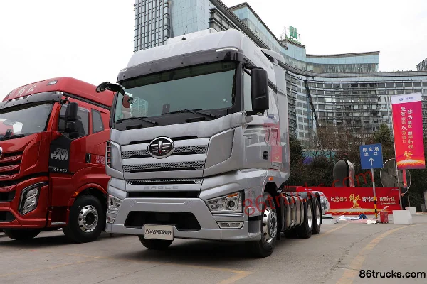 FAW Jiefang J7 heavy truck 660hp 6X4(10 wheels) tractor truck (China VI) Exterior (3) | 86Trucks