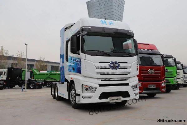 FAW Jiefang J7 heavy truck 6X4(10 wheels) fuel cell tractor truck 42kWh Exterior