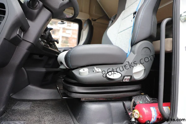 FAW Jiefang J7 heavy truck 6X4(10 wheels) fuel cell tractor truck 42kWh Cab (2) | 86Trucks