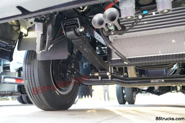 Sinotruk HOWO Hanjiang 160hp 4X2(6 wheels) 4.15m single-row flatbed truck (China VI)(Fast Gear 8-speed) Chassis (2) | 86Trucks