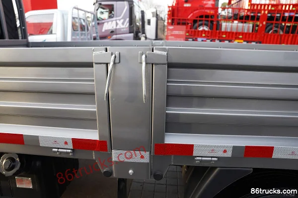 Sinotruk HOWO Hanjiang 160hp 4X2(6 wheels) 4.15m single-row flatbed truck (China VI)(Fast Gear 8-speed) Body (2) | 86Trucks
