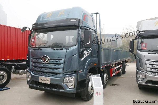 FAW Jiefang Qingdao JK6 350 ch 8X2(10 roues) 9,75 m camion porteur fourgon à ailes relevables Extérieur (3) | 86Trucks