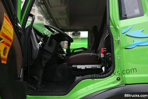 FAW Jiefang Qingdao HanVH Heavy Truck 350 hp 8X4(12 wheels) 6.2m Dump Truck (China VI) Cab (2) | 86Trucks