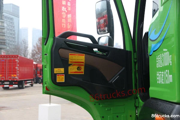 FAW Jiefang Qingdao HanVH Heavy Truck 350 hp 8X4(12 wheels) 6.2m Dump Truck (China VI) Cab (1) | 86Trucks