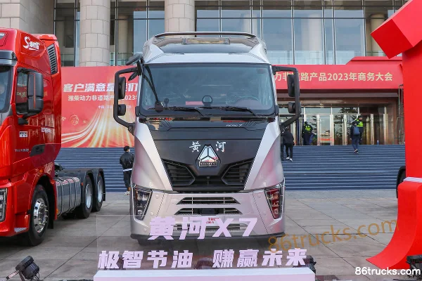 Sinotruk Yellow River X7 Heavy Truck 800 hp 6X4(10 wheels) AMT Automatic Tractor Truck Exterior (3) | 86Trucks