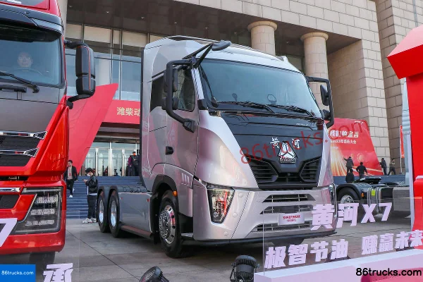 Sinotruk Yellow River X7 Heavy Truck 800 hp 6X4(10 wheels) AMT Automatic Tractor Truck Exterior (2) | 86Trucks