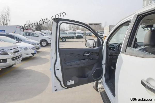 Jiangxi Isuzu Lingtuo Édition 2022 Lingxiang 1,9T diesel 163 ch 4x4(6 roues) automatique double cabine pick-up (China VI) Châssis (1) | 86Tr