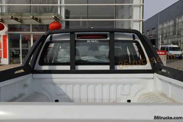 Jiangxi Isuzu Lingtuo Édition 2022 Lingxiang 1,9T diesel 163 ch 4x4(6 roues) automatique double cabine pick-up (China VI) Photos officielles