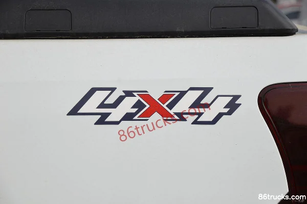 Jiangxi Isuzu Lingtuo Édition 2022 Lingxiang 1,9T diesel 163 ch 4x4(6 roues) automatique double cabine pick-up (China VI) Photos officielles