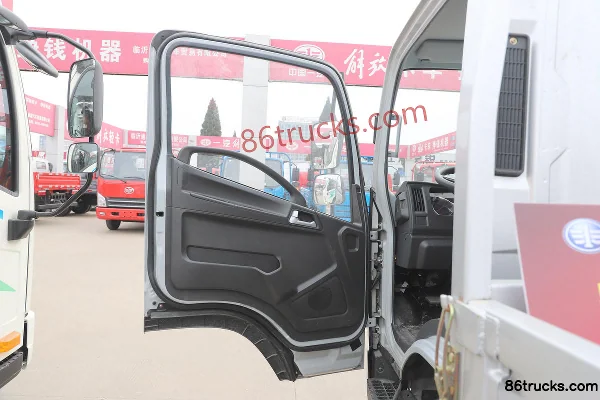 FAW Hongta FAW Jiefang Gongshi 130 hp 4X2(6 wheels) 4.2m Single Row Flatbed Light Truck Cab (1) | 86Trucks