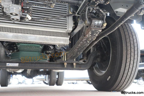 FAW Hongta FAW Jiefang Gongshi 130 hp 4X2(6 wheels) 4.2m Single Row Flatbed Light Truck Chassis (3) | 86Trucks