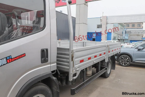 FAW Hongta FAW Jiefang Gongshi 130 hp 4X2(6 wheels) 4.2m Single Row Flatbed Light Truck Body (1) | 86Trucks