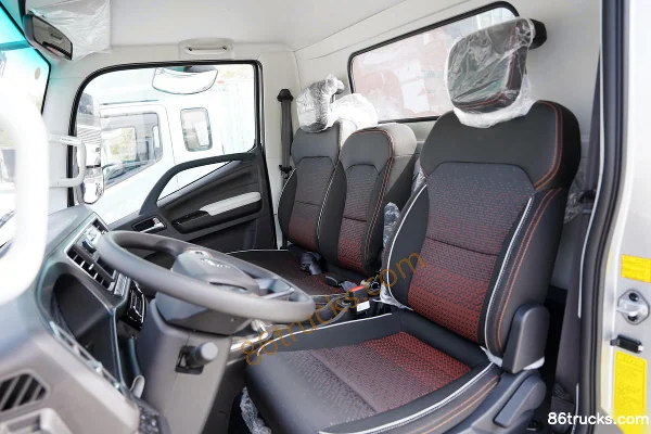 Foton Ollin Express Ours Polaire Pro 156 ch 4X2(6 roues) 4,085 m camion frigorifique (China VI) Cabine (2) | 86Trucks
