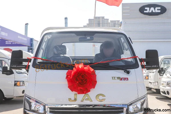 JAC Kaida X7 121 hp 4X2(6 wheels) 4m single-row side panel light truck Exterior (3) | 86Trucks