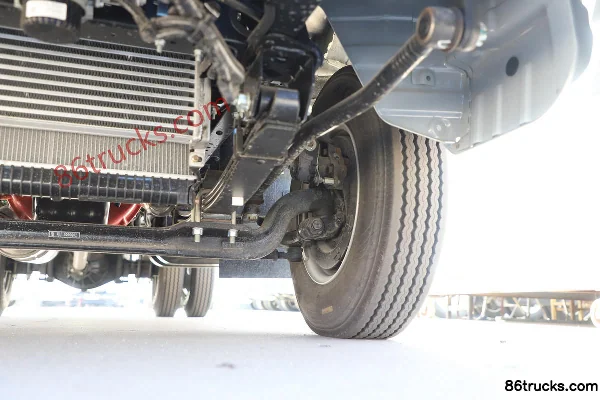 JAC Kaida X7 121 hp 4X2(6 wheels) 4m single-row side panel light truck Chassis (3) | 86Trucks