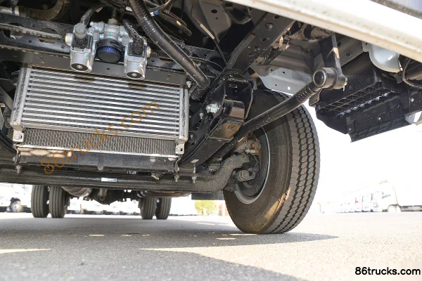 JAC Shuailing S6 151 hp 4X2(6 wheels) 4.18m Single Row Flatbed Light Truck (China VI) Chassis (3) | 86Trucks