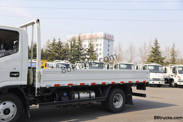 JAC Shuailing S6 151 hp 4X2(6 wheels) 4.18m Single Row Flatbed Light Truck (China VI) Body (1) | 86Trucks