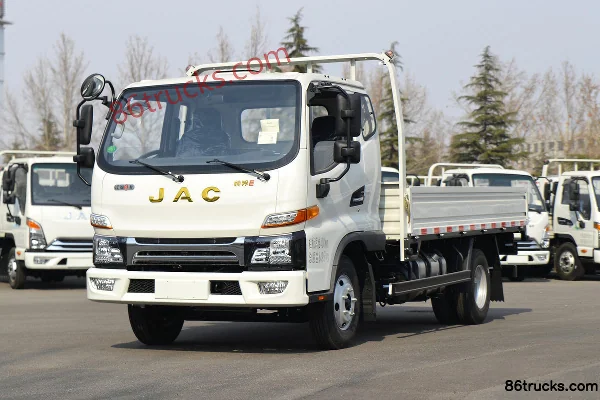 JAC Shuailing E Medium Body 129ch 4X2(6 roues) 3.89m cabine avec couchette plateau léger (China VI) Extérieur (3) | 86Trucks