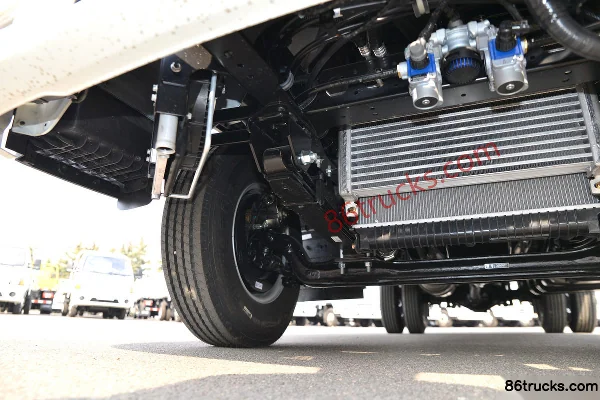 JAC Shuailing E Medium Body 129ch 4X2(6 roues) 3.89m cabine avec couchette plateau léger (China VI) Châssis (2) | 86Trucks