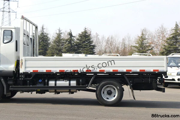 JAC Shuailing E Medium Body 129ch 4X2(6 roues) 3.89m cabine avec couchette plateau léger (China VI) Carrosserie (2) | 86Trucks