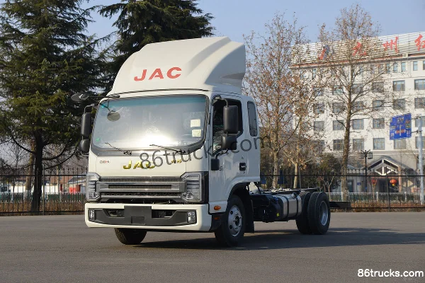 JAC Shuailing S7 160 hp 4X2(6 wheels) 3.85m semi-crew stake light truck (China VI) Exterior (3) | 86Trucks